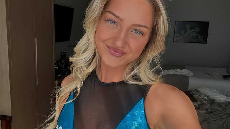 Sydney Thomas Wows Fans with Stunning Ring Girl Outfit